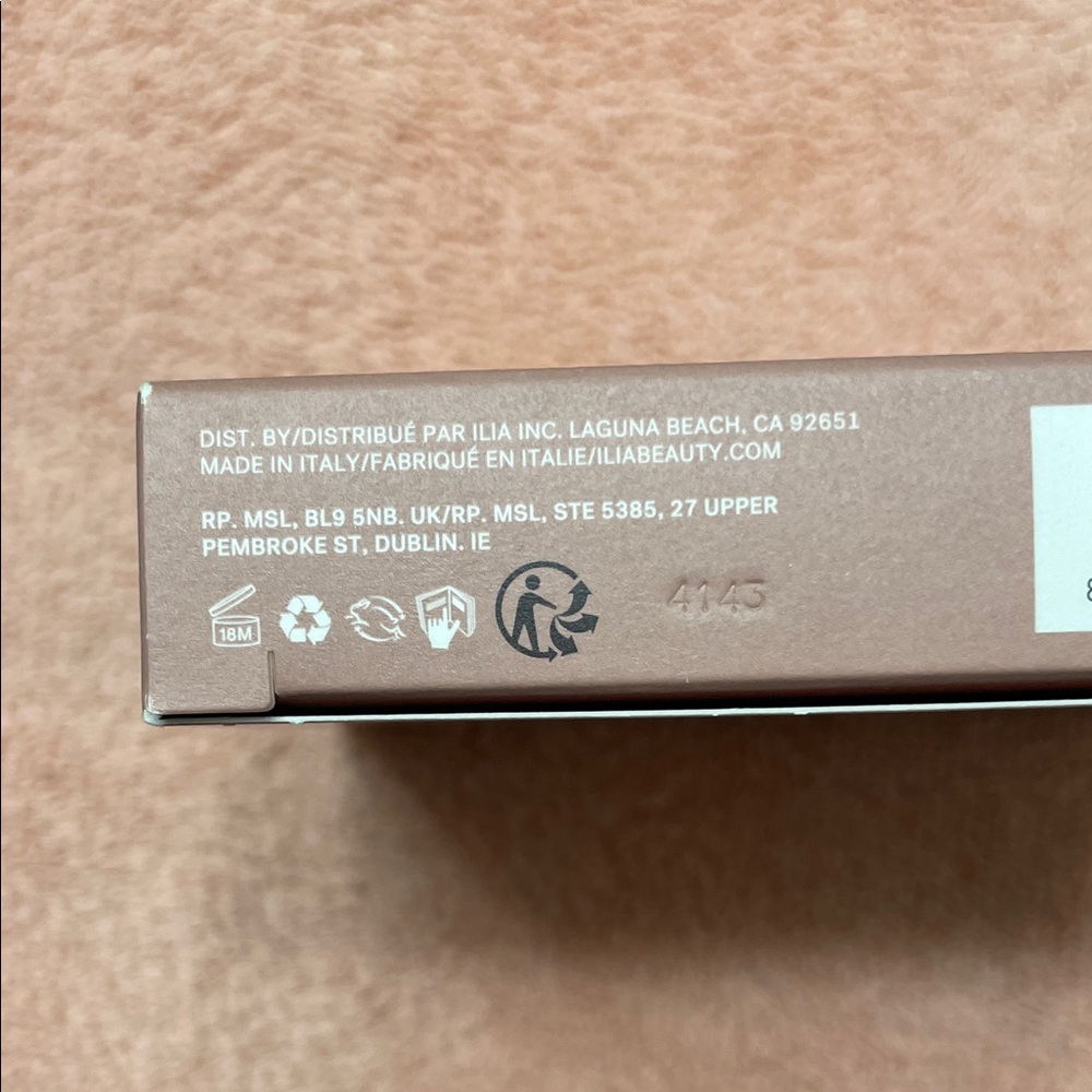 ILIA Lightshift Cream Highlighter - Picture 7 of 7